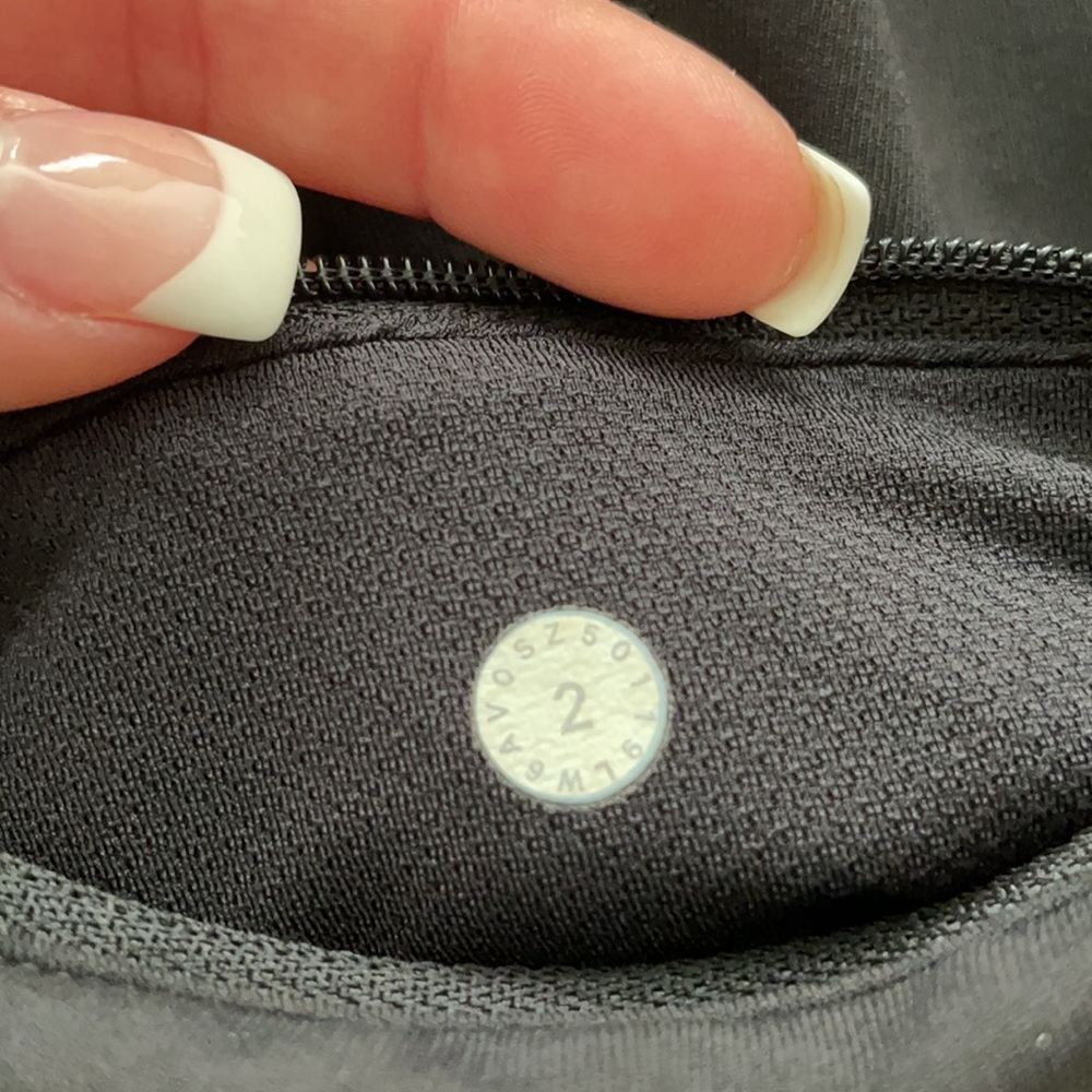 Lululemon Pace Rival Crop Size 2 - Picture 3 of 3